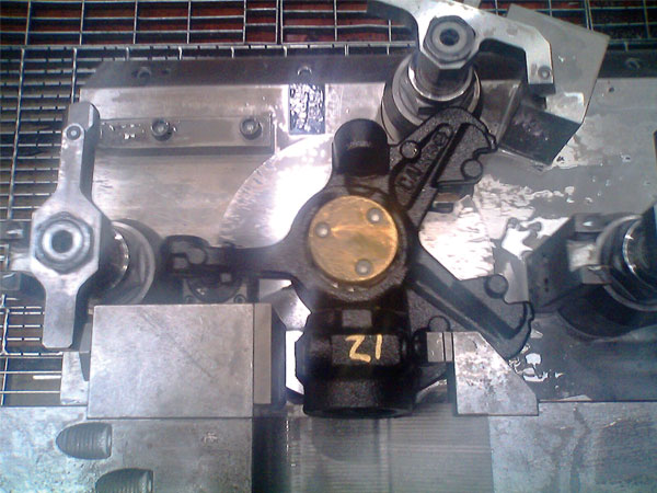 轉向節(jié)柱夾具