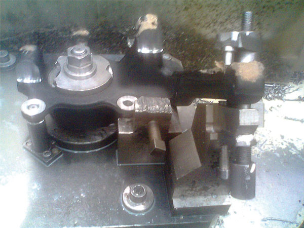 轉向節(jié)柱夾具